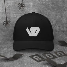 Load image into Gallery viewer, William & Whitney London Trucker Cap