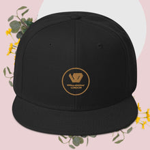 Load image into Gallery viewer, William & Whitney London Snapback Hat
