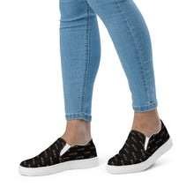 Load image into Gallery viewer, William & Whitney London Women’s slip-on canvas shoes