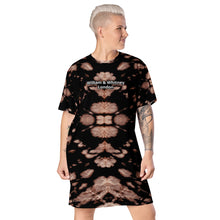 Load image into Gallery viewer, William &amp; Whitney London T-shirt dress
