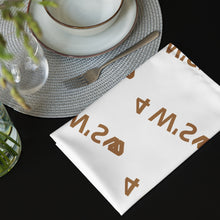 Load image into Gallery viewer, William &amp; whitney london Cloth napkin set
