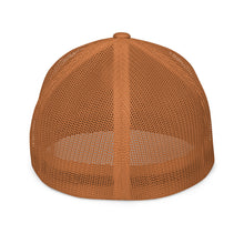 Load image into Gallery viewer, William &amp; Whitney London Closed-back trucker cap
