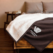 Load image into Gallery viewer, William &amp; Whitney London Premium sherpa blanket
