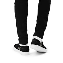 Load image into Gallery viewer, William &amp; Whitney London Men’s lace-up canvas shoes
