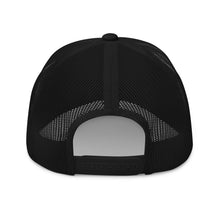 Load image into Gallery viewer, William &amp; Whitney London Trucker Cap

