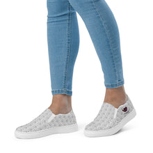 Load image into Gallery viewer, Women’s slip-on canvas shoes
