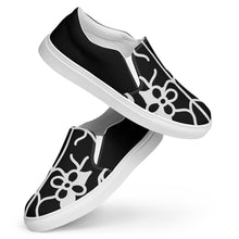 Load image into Gallery viewer, Women’s slip-on canvas shoes
