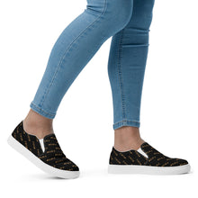 Load image into Gallery viewer, William &amp; Whitney London Women’s slip-on canvas shoes
